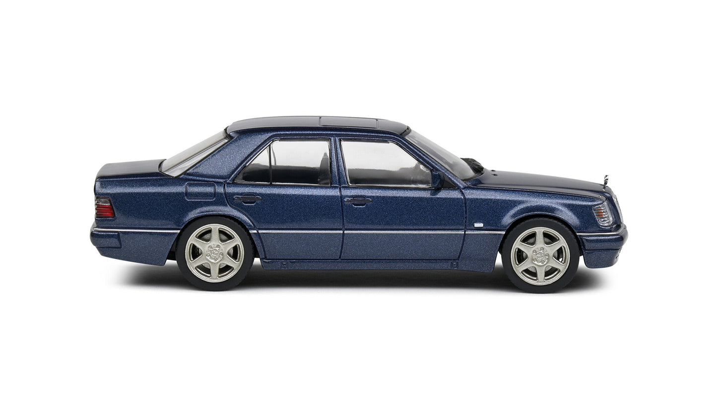 Mercedes-Benz W124 E60 AMG Nautical Blue 1994 - Solido - 1/43