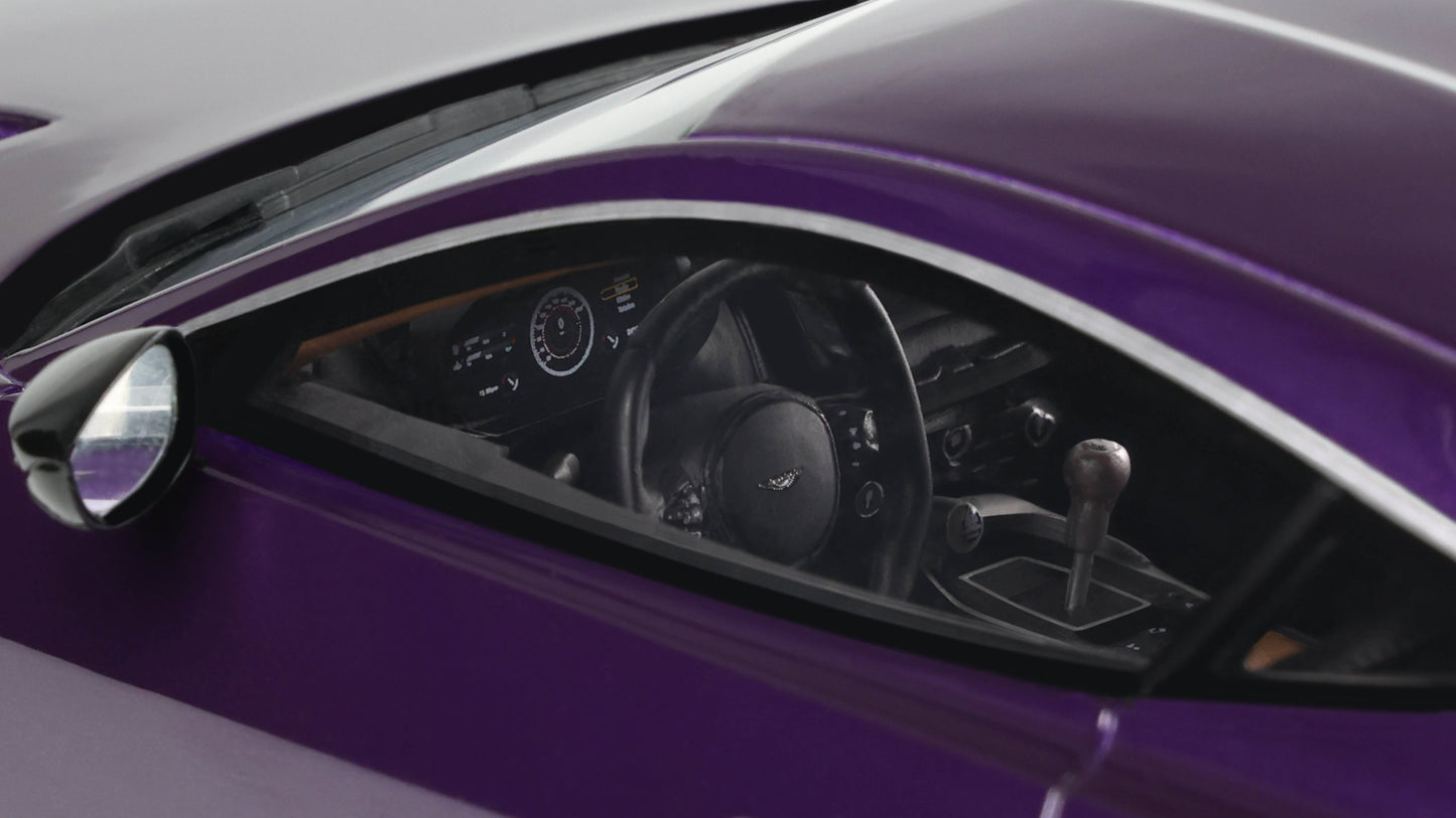 PRECOMMANDE - ASTON MARTIN VALOUR PURPLE 2023 - GT Spirit - 1/18