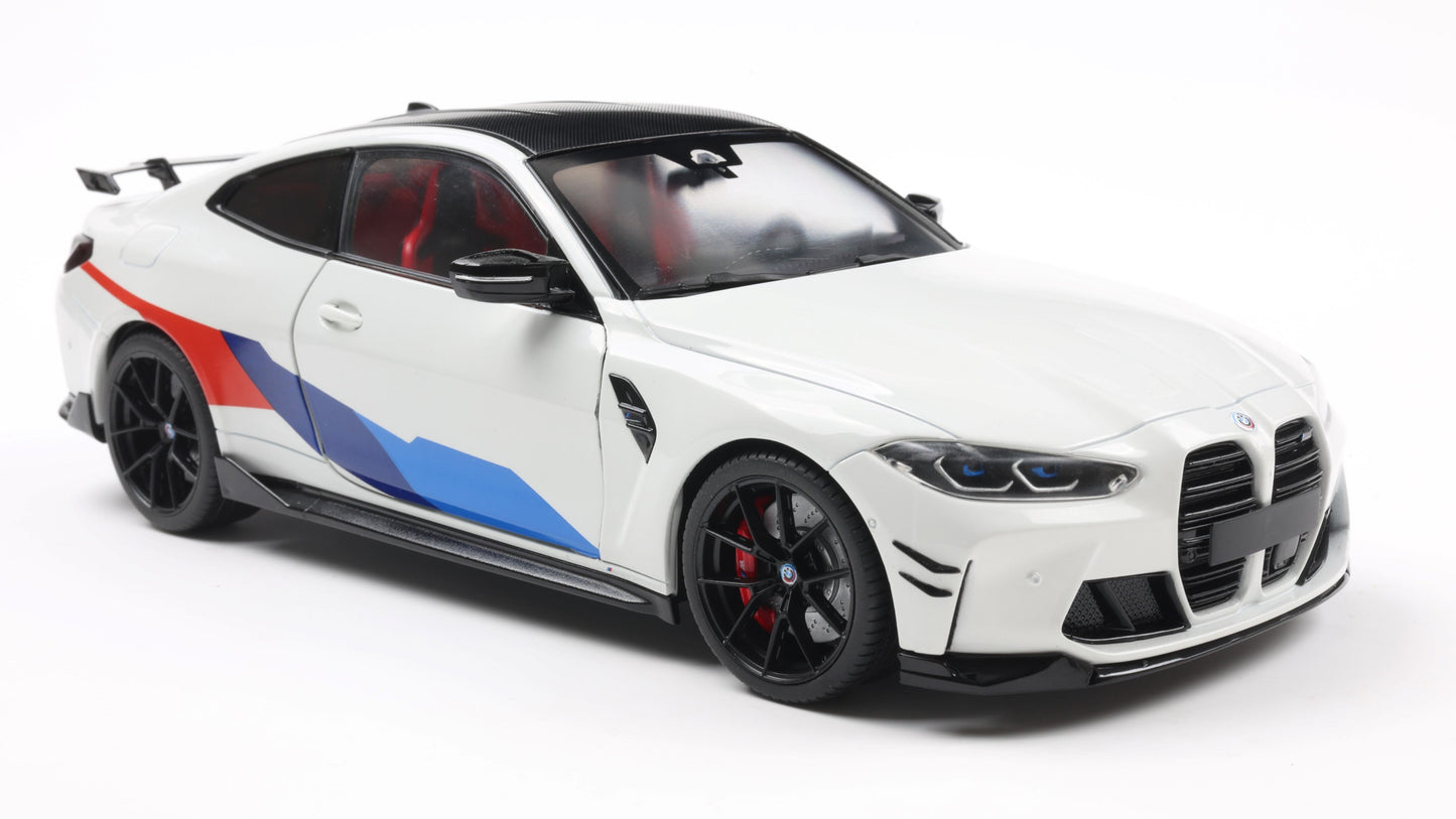 PRECOMMANDE - BMW M4 PERFORMANCE PARTS WHITE & M DECO 2025 - Solido - 1/18