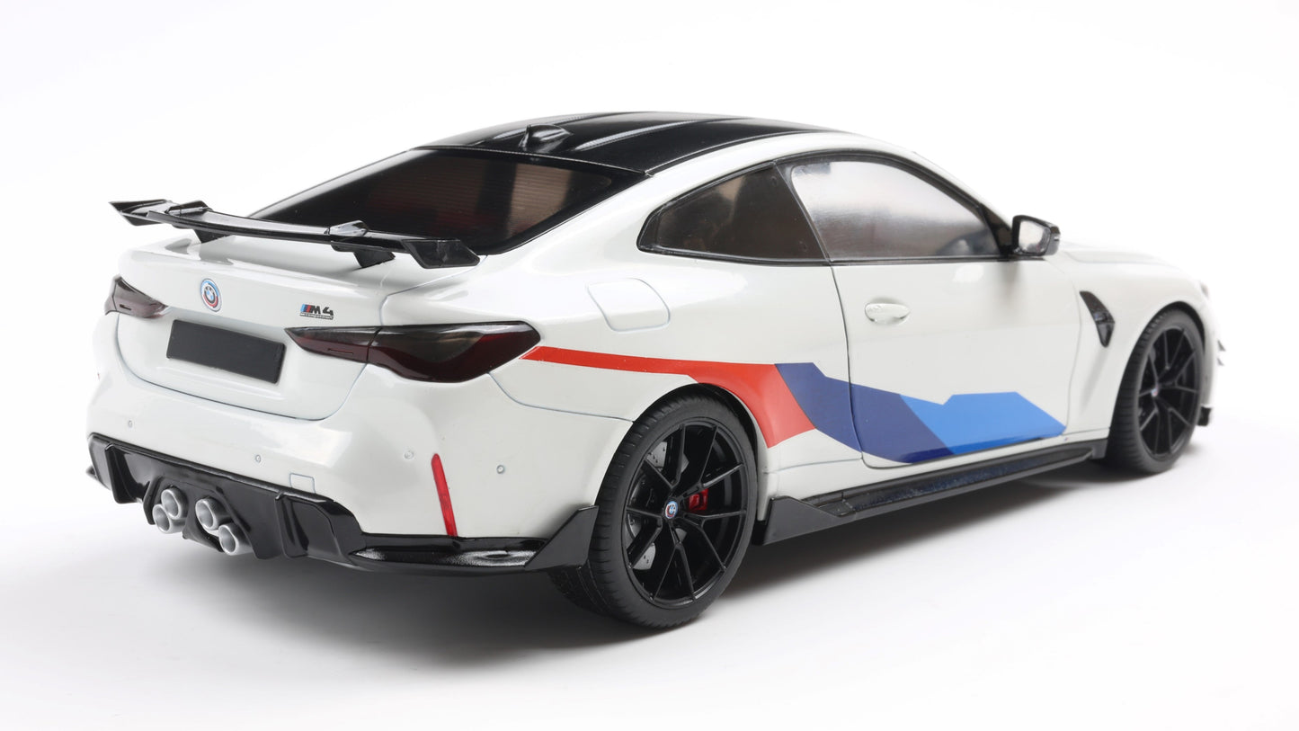 PRECOMMANDE - BMW M4 PERFORMANCE PARTS WHITE & M DECO 2025 - Solido - 1/18