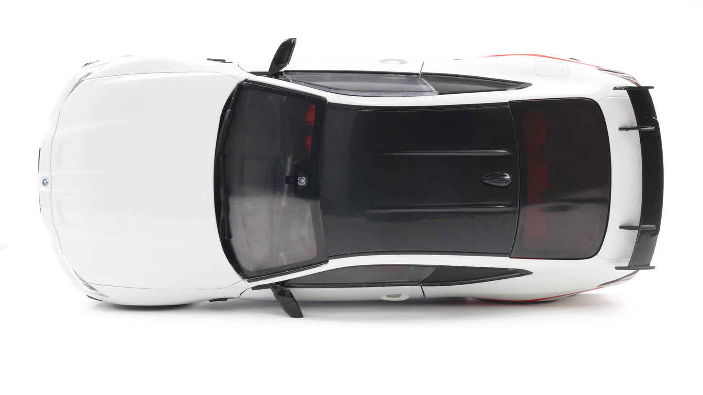 PRECOMMANDE - BMW M4 PERFORMANCE PARTS WHITE & M DECO 2025 - Solido - 1/18