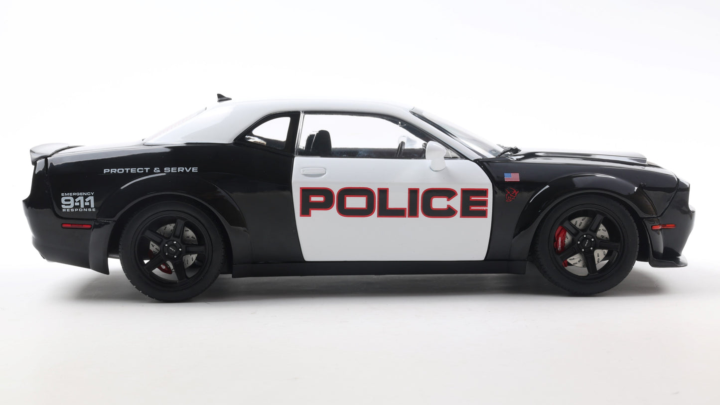 Précommande - DODGE CHALLENGER R/T SCAT PACK WIDEBODY HIGHWAY POLICE 2023 - Solido - 1/18