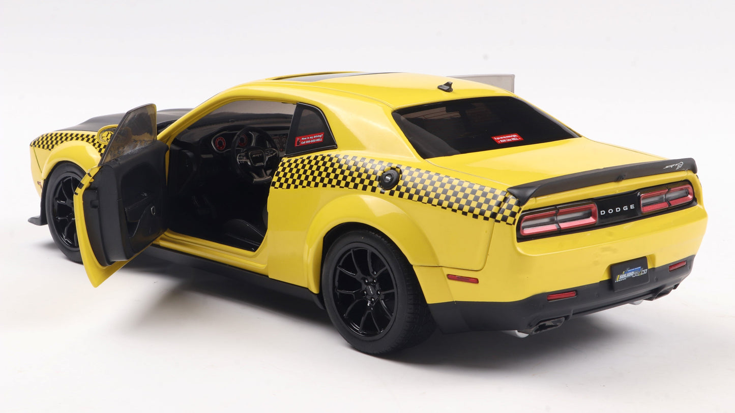 PRECOMMANDE - DODGE CHALLENGER SRT HELLCAT REDEYE WIDEBODY NYC HELLCAB 2023 - Solido - 1/18