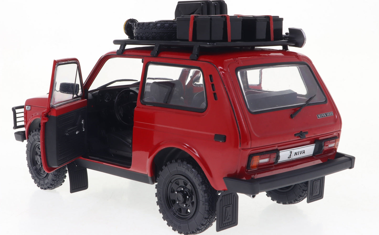 PRECOMMANDE - LADA NIVA RED 1980 - Solido - 1/18