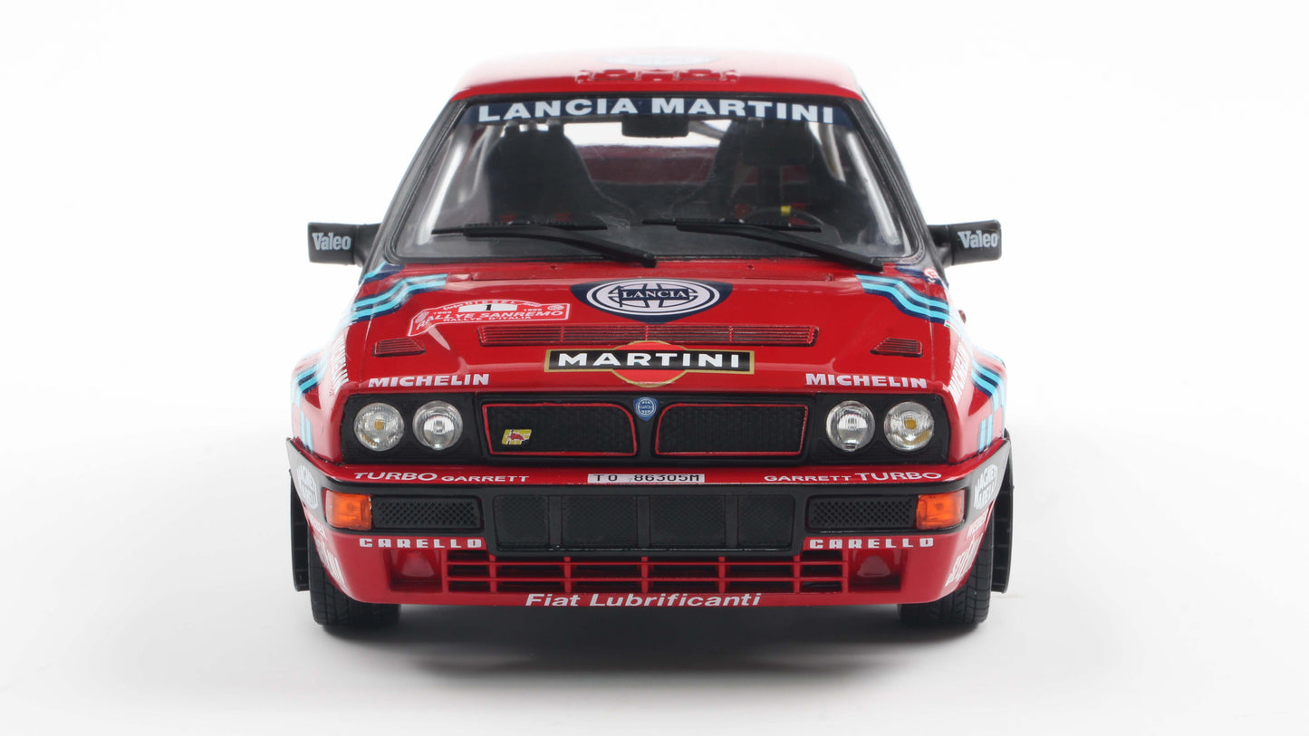 Précommande - LANCIA DELTA HF INTEGRALE RED #1 M.BIASION / T.SIVIERO RALLY SAN REMO 1989 - Solido - 1/18