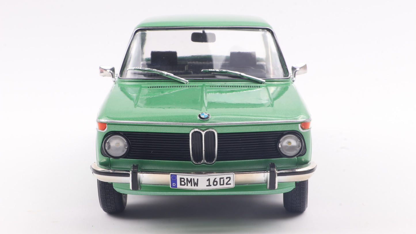 PRECOMMANDE - BMW 1602 TAIGA 1971 - Solido - 1/18