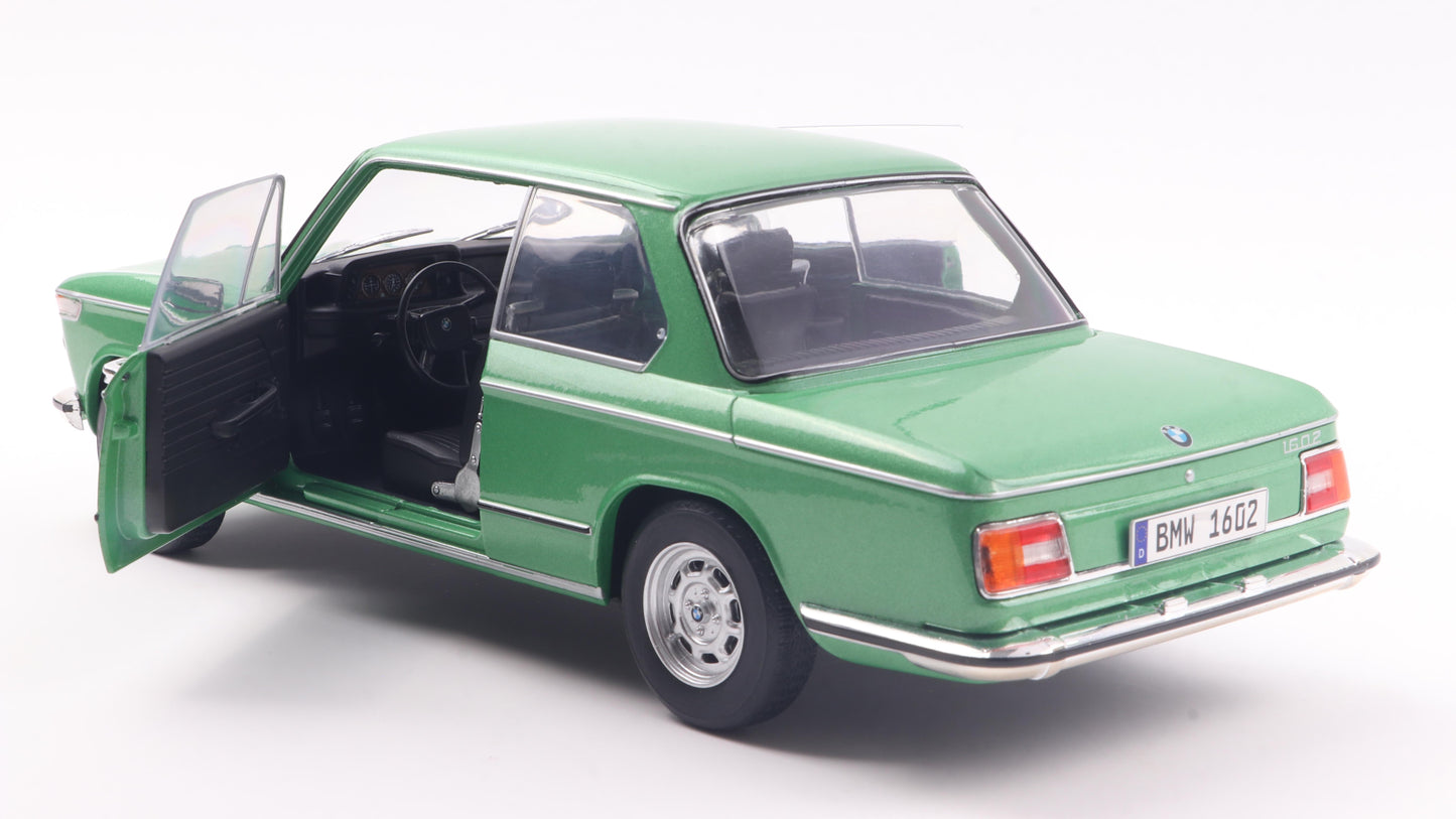 PRECOMMANDE - BMW 1602 TAIGA 1971 - Solido - 1/18