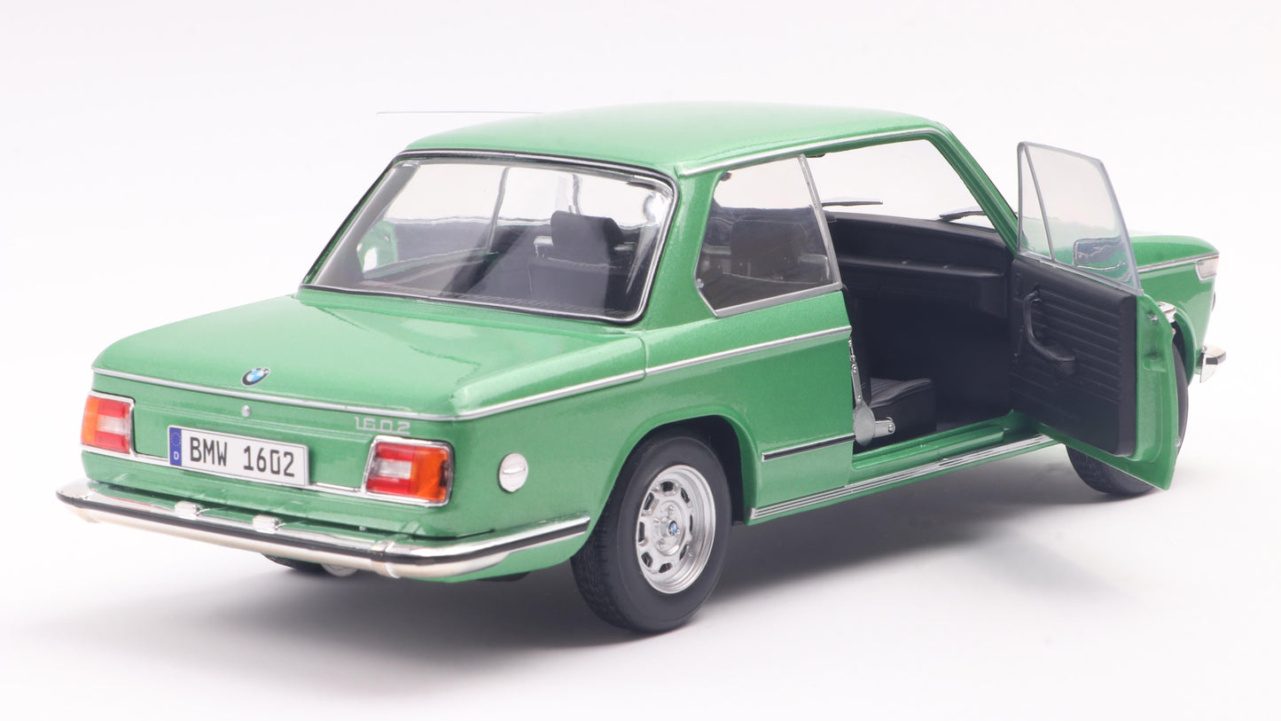 PRECOMMANDE - BMW 1602 TAIGA 1971 - Solido - 1/18