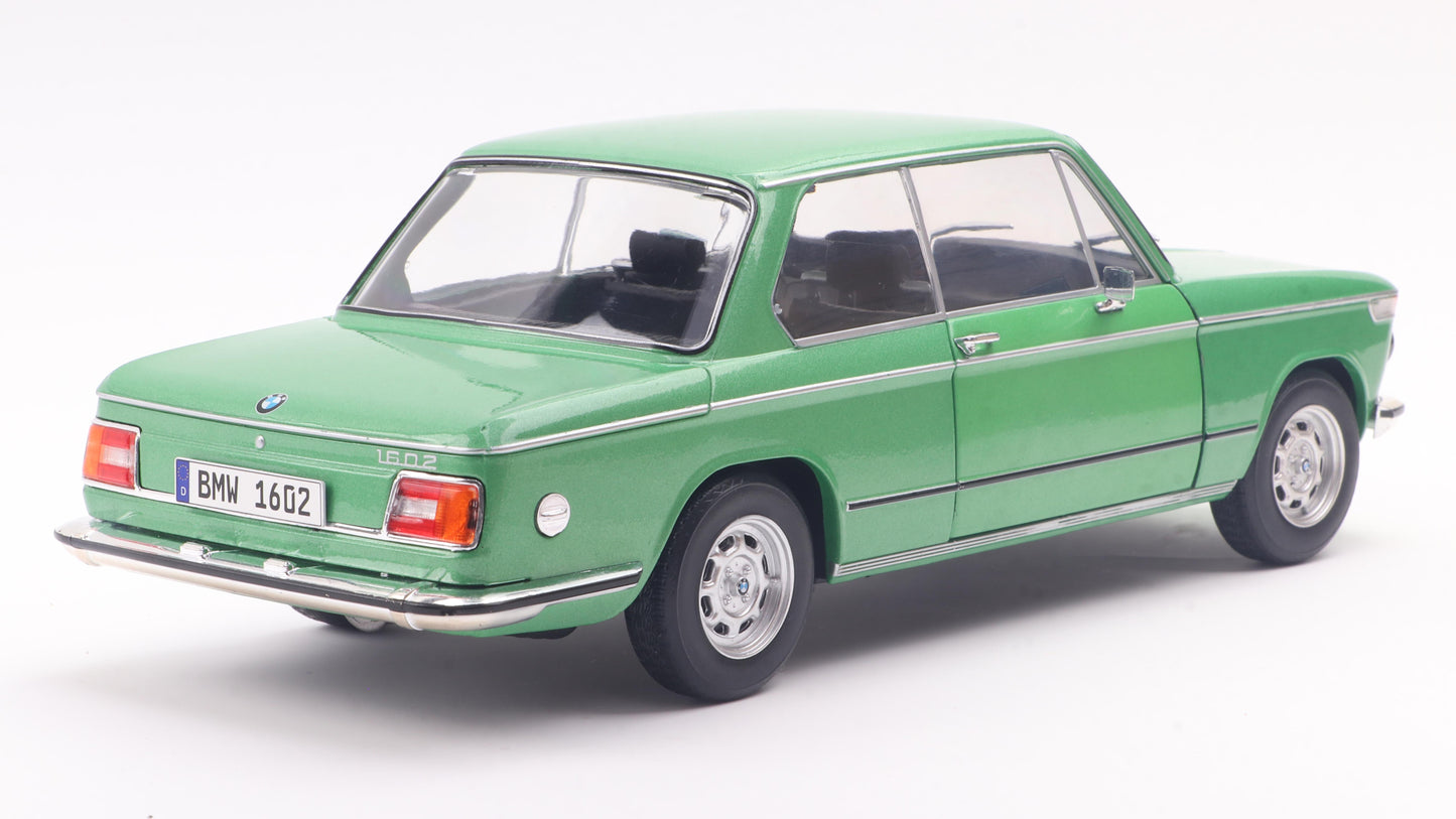 PRECOMMANDE - BMW 1602 TAIGA 1971 - Solido - 1/18