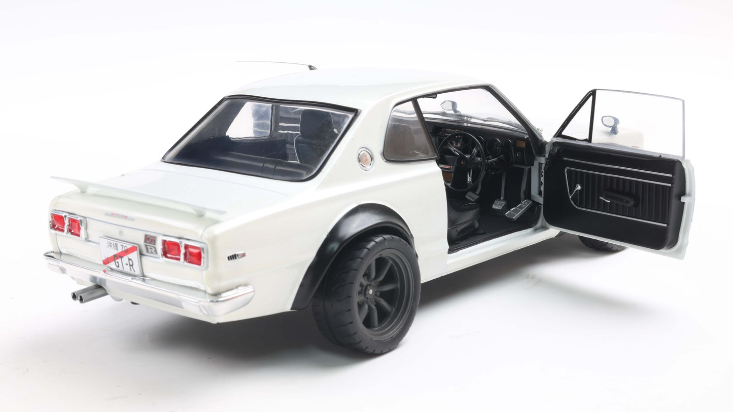 NISSAN SKYLINE (C10) HAKOSUKA SOLIDO WORKS PEARL WHITE 1970 - Solido - 1/18
