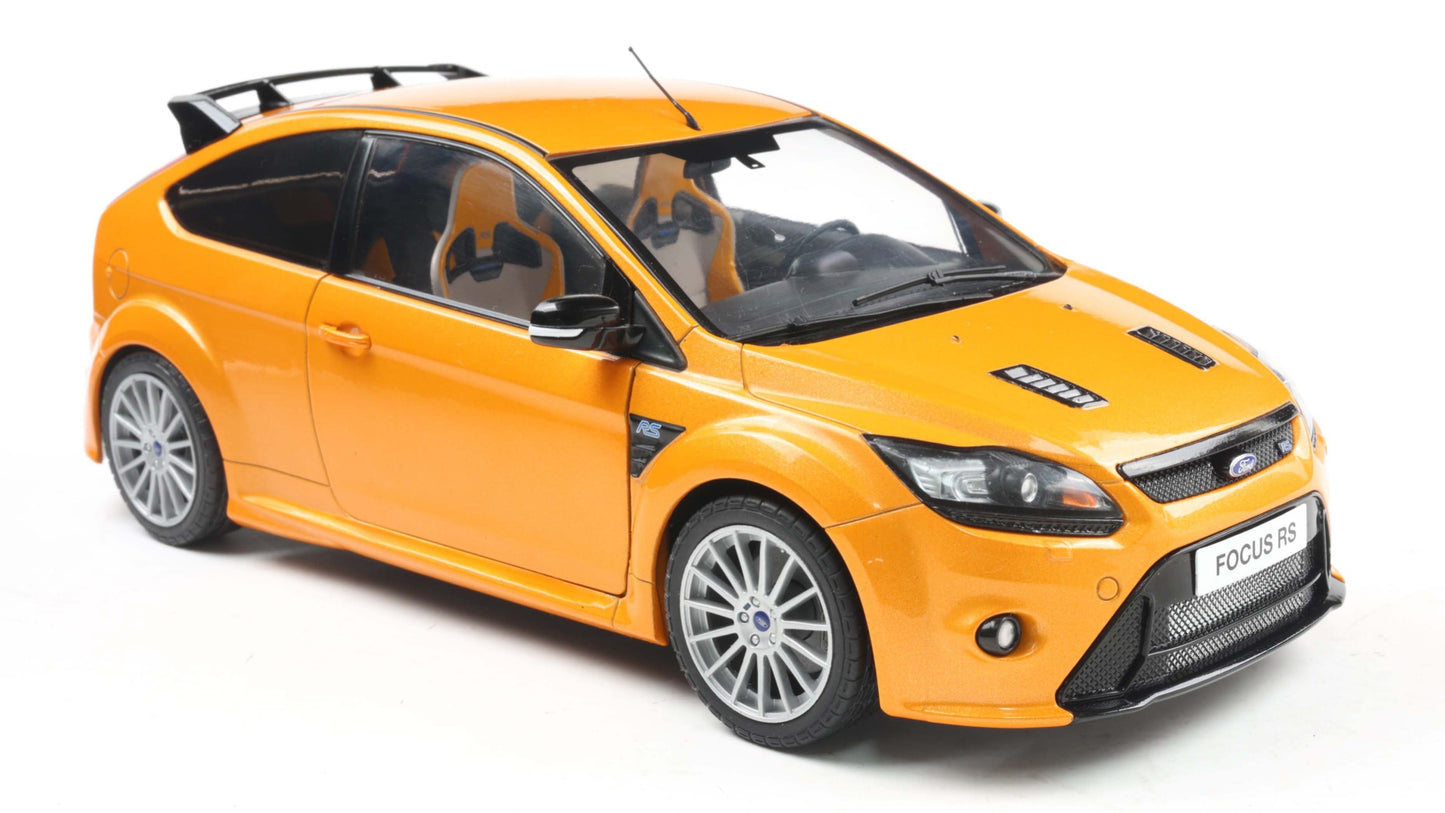 PRECOMMANDE - FORD FOCUS RS MK2 PACK RS PLUS ELECTRIC ORANGE 2009 - Solido - 1/18