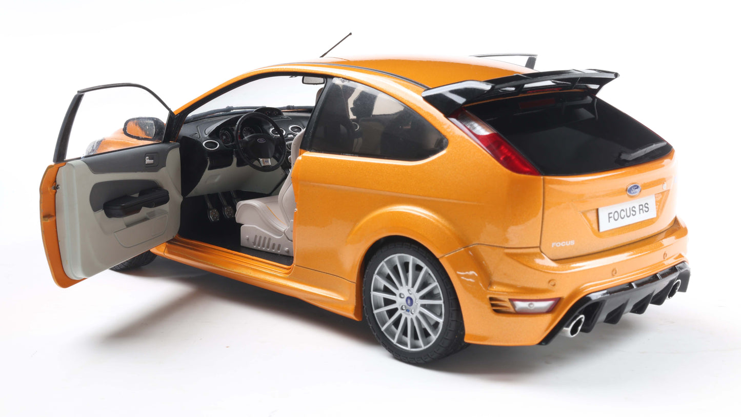 PRECOMMANDE - FORD FOCUS RS MK2 PACK RS PLUS ELECTRIC ORANGE 2009 - Solido - 1/18