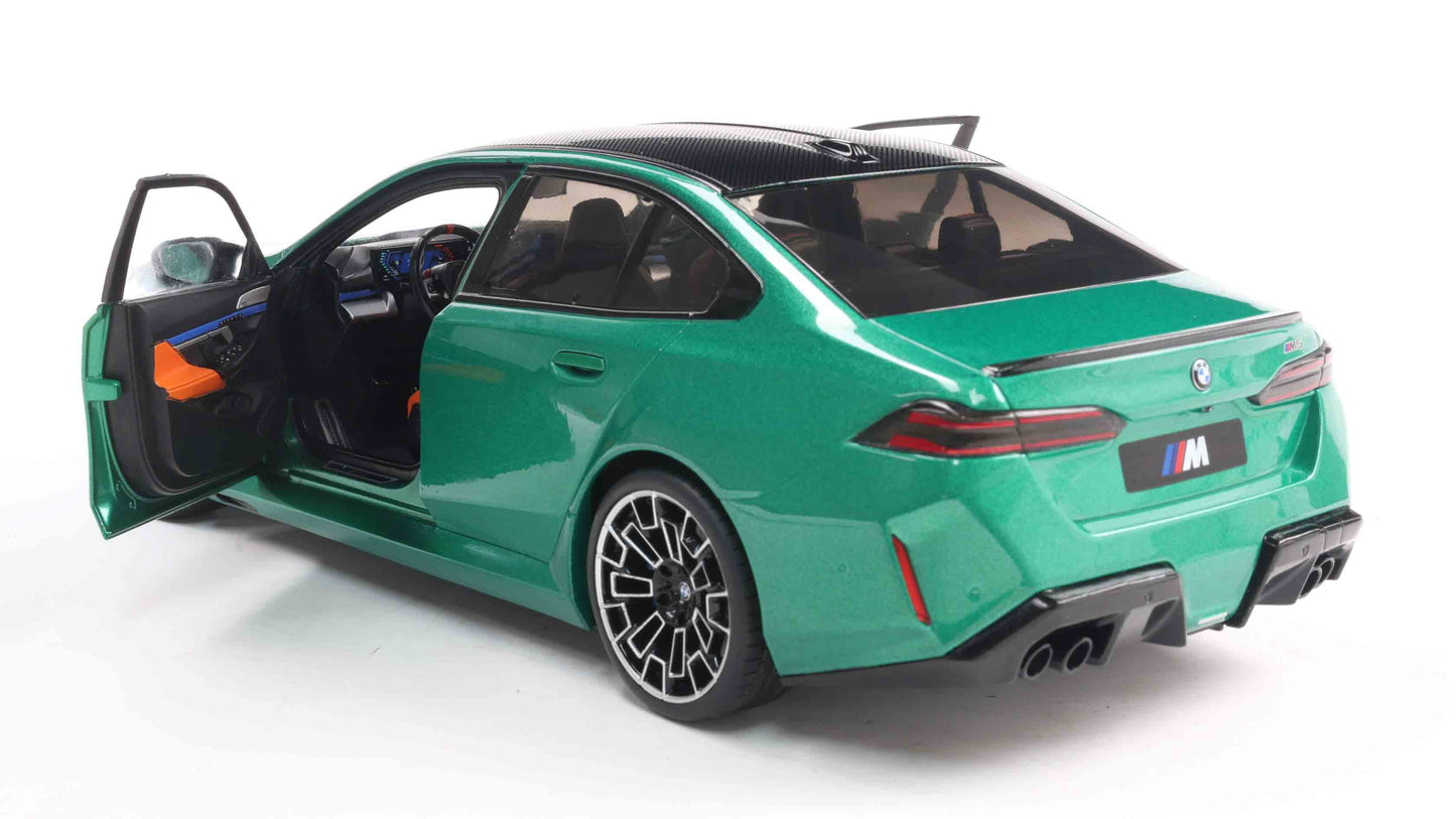 PRECOMMANDE - BMW M5 M ISLE OF MAN GREEN METALLIC 2025 - Solido - 1/18