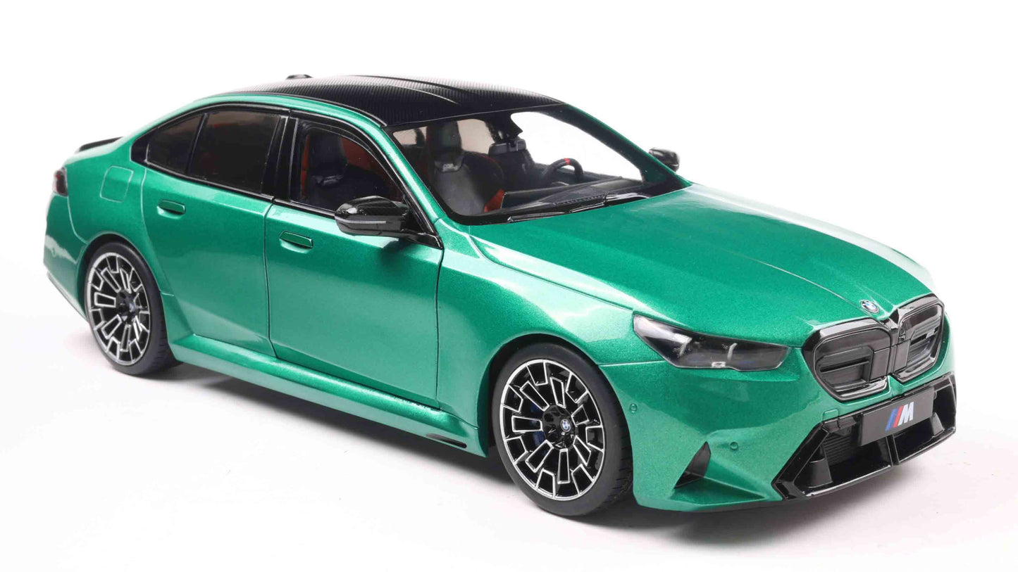 PRECOMMANDE - BMW M5 M ISLE OF MAN GREEN METALLIC 2025 - Solido - 1/18
