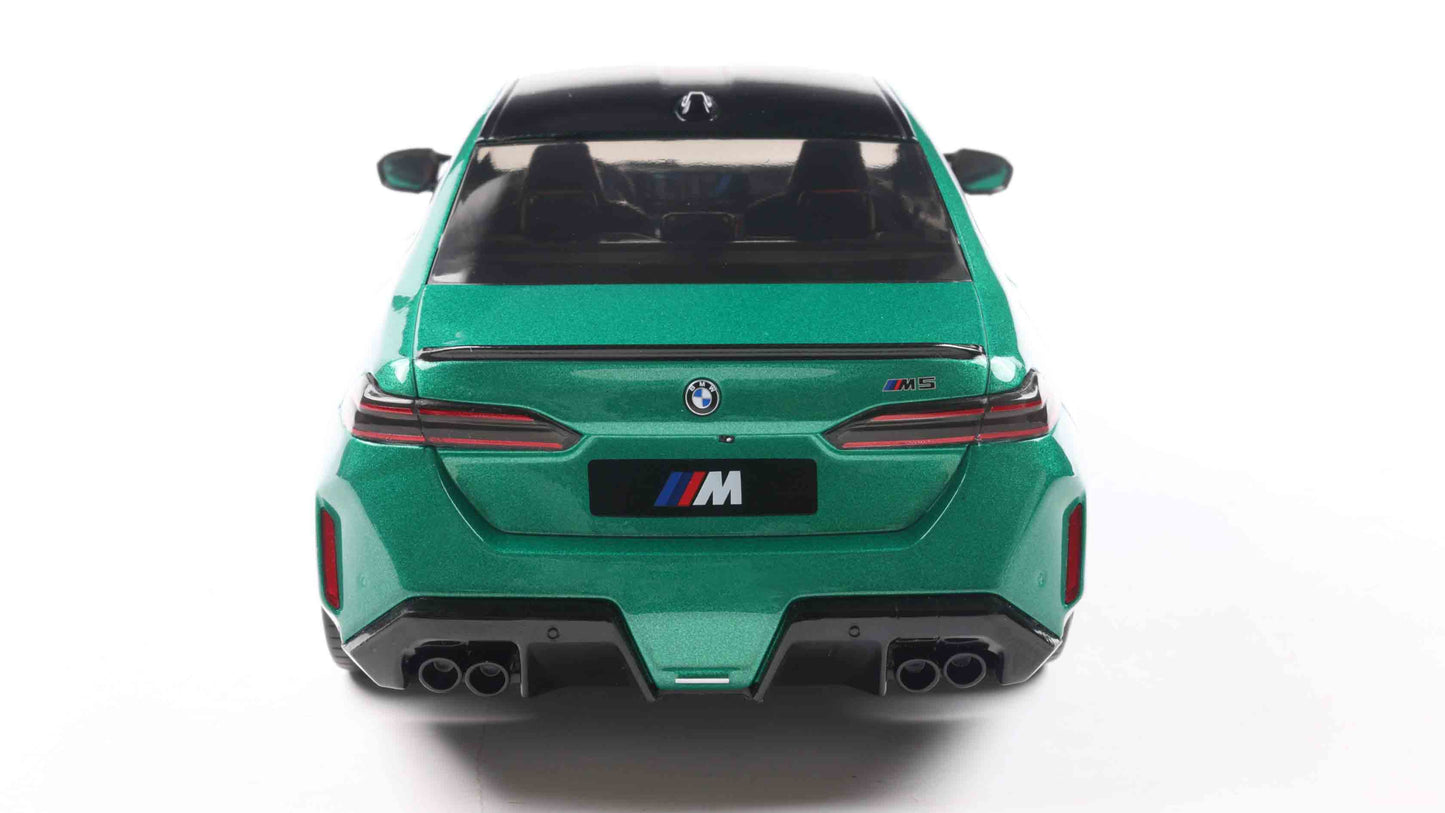 PRECOMMANDE - BMW M5 M ISLE OF MAN GREEN METALLIC 2025 - Solido - 1/18