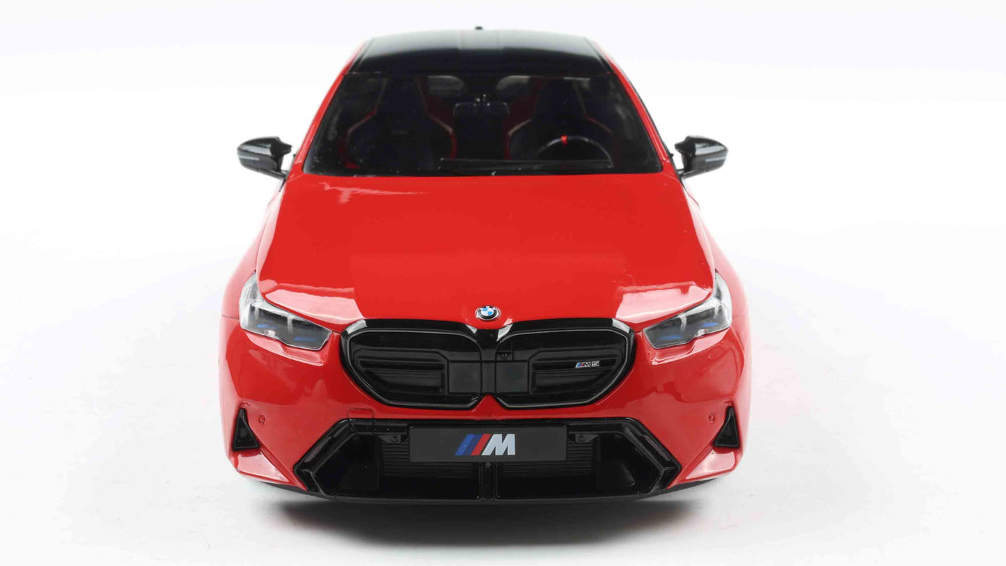 PRECOMMANDE - BMW M5 FIRE RED 2025 - Solido - 1/18