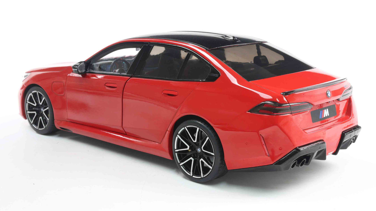 PRECOMMANDE - BMW M5 FIRE RED 2025 - Solido - 1/18