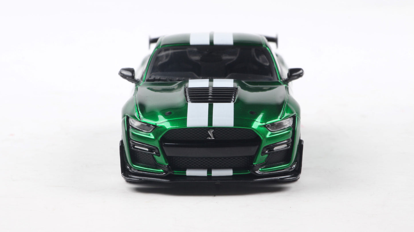 PRECOMMANDE - SHELBY MUSTANG GT500 ERUPTION GREEN METALLIC W/WHITE STRIPES 2020 - Solido - 1/43