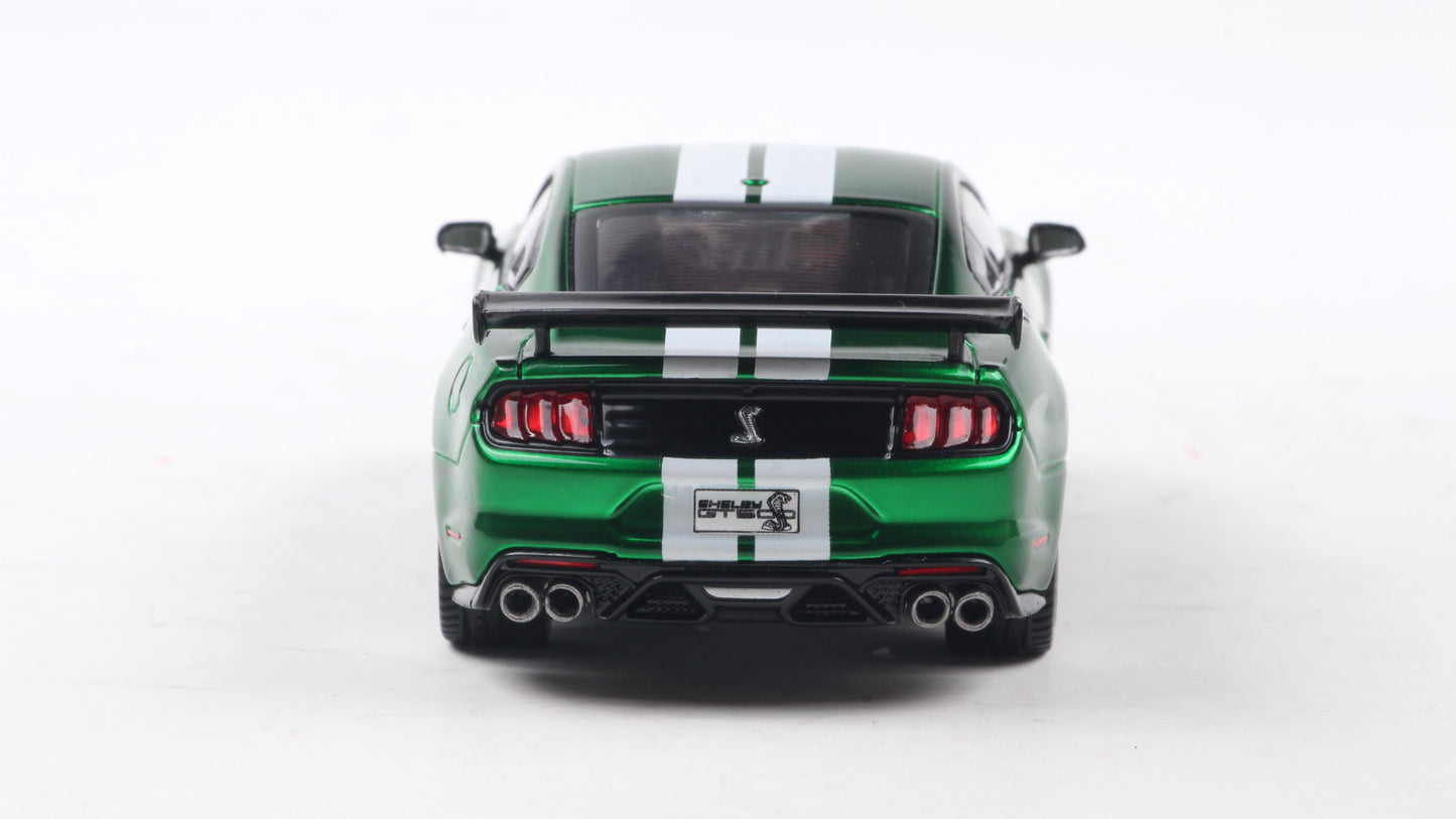 PRECOMMANDE - SHELBY MUSTANG GT500 ERUPTION GREEN METALLIC W/WHITE STRIPES 2020 - Solido - 1/43