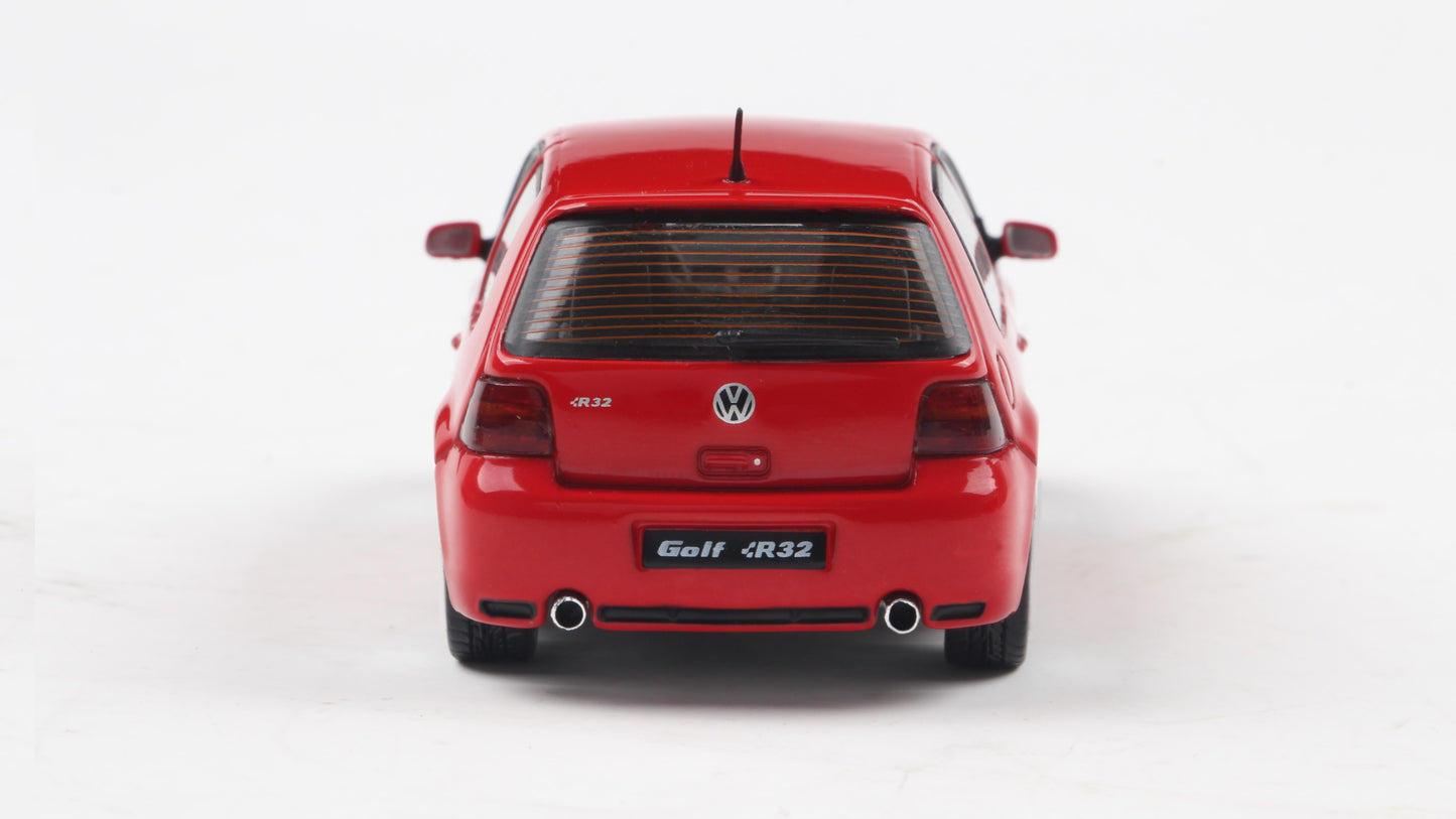 Volkswagen Golf IV R32 Rouge - Solido - 1/43