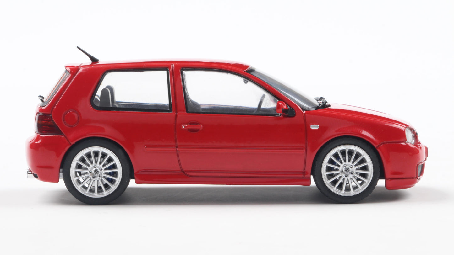 Volkswagen Golf IV R32 Rouge - Solido - 1/43