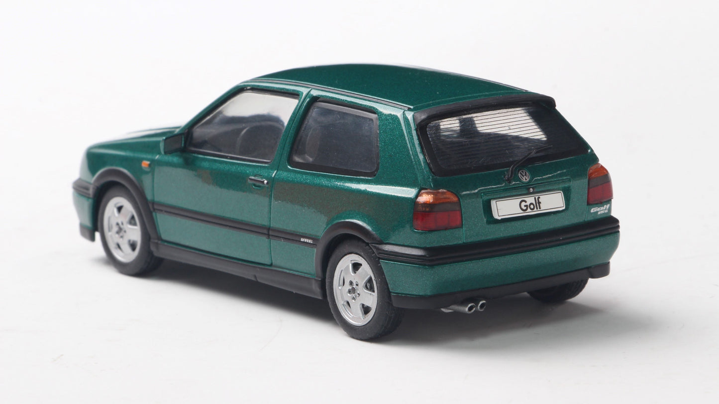 PRECOMMANDE - VOLKSWAGEN GOLF MKIII VR6 DRAGON GREEN PEARL 1994 - Solido - 1/43