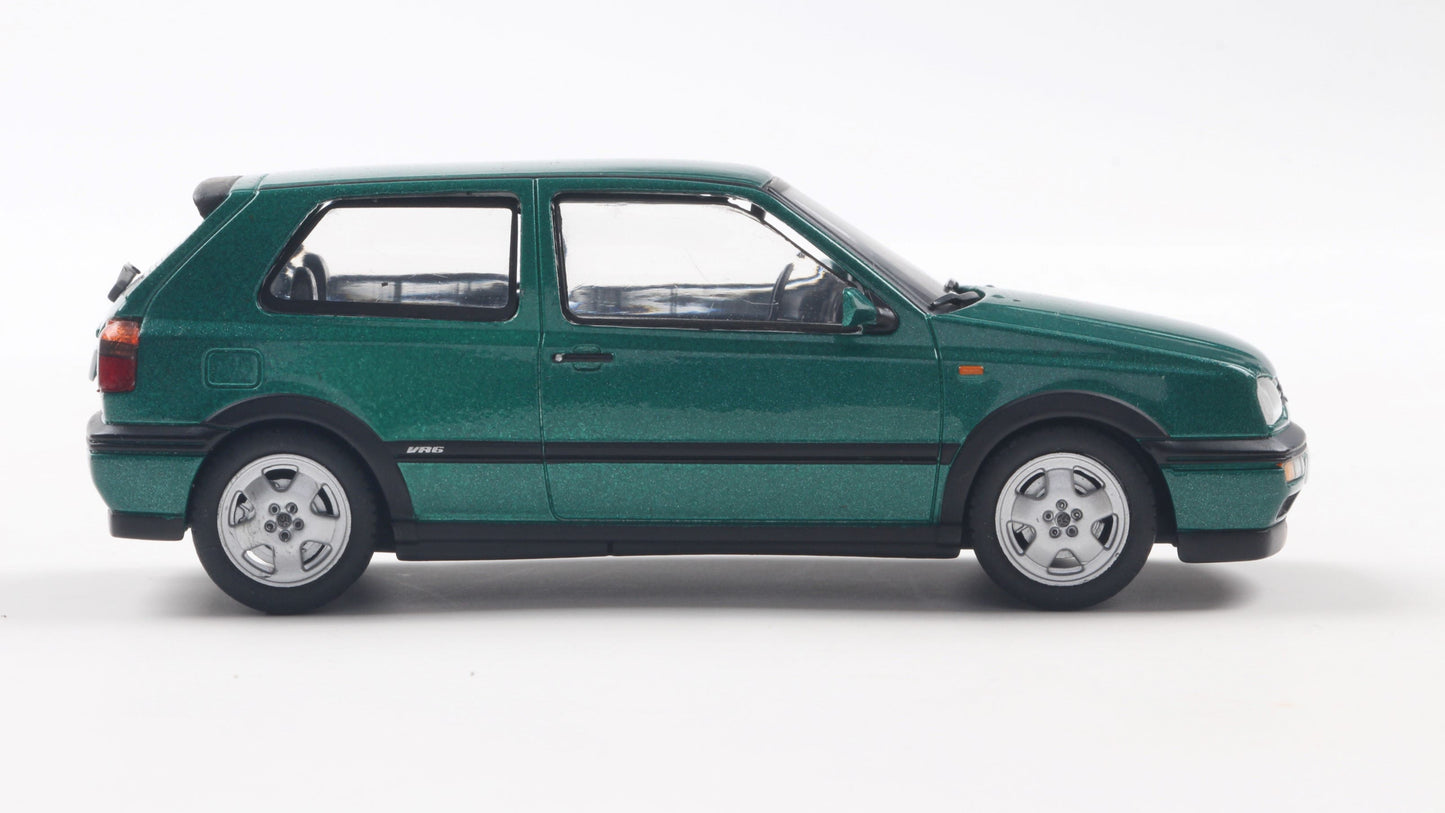 PRECOMMANDE - VOLKSWAGEN GOLF MKIII VR6 DRAGON GREEN PEARL 1994 - Solido - 1/43