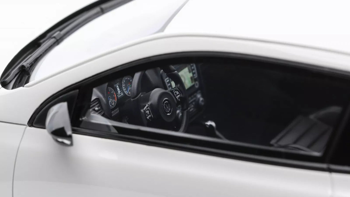 Volkswagen Scirocco 3 R Phase 1 Candy White LB9A 2008 - Ottomobile - 1/18
