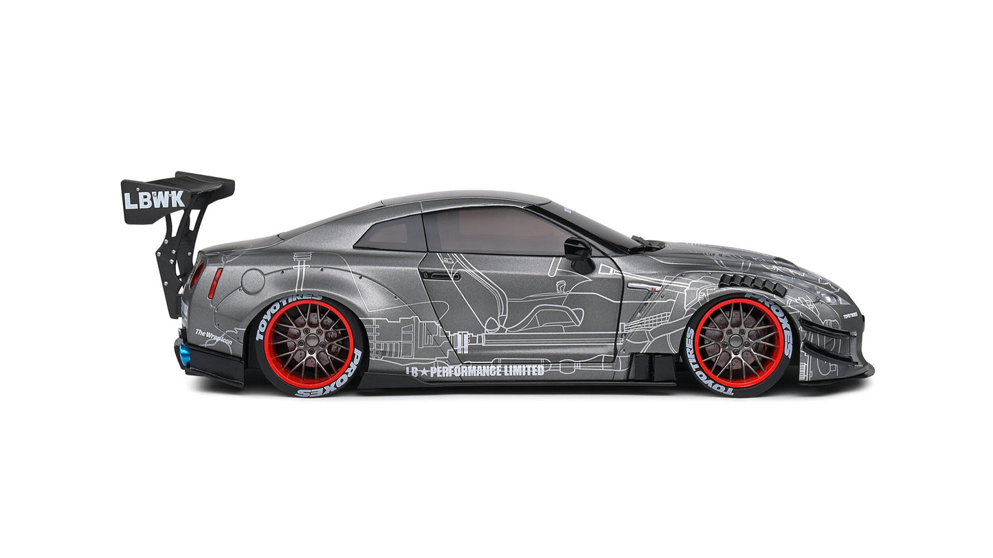 Nissan GT-R (R35) W/ Liberty Walk Body Kit 2.0 2020 - Solido - 1/18