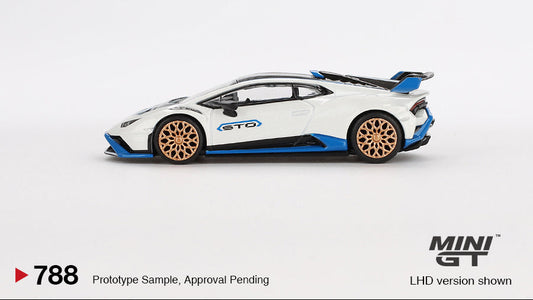 Lamborghini Huracán STO Bianco Asopo - MiniGT - 1/64