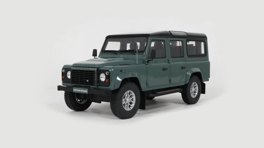 PRECOMMANDE - LAND ROVER DEFENDER 3 STATION WAGON GREEN 2016 - GT Spirit - 1/18