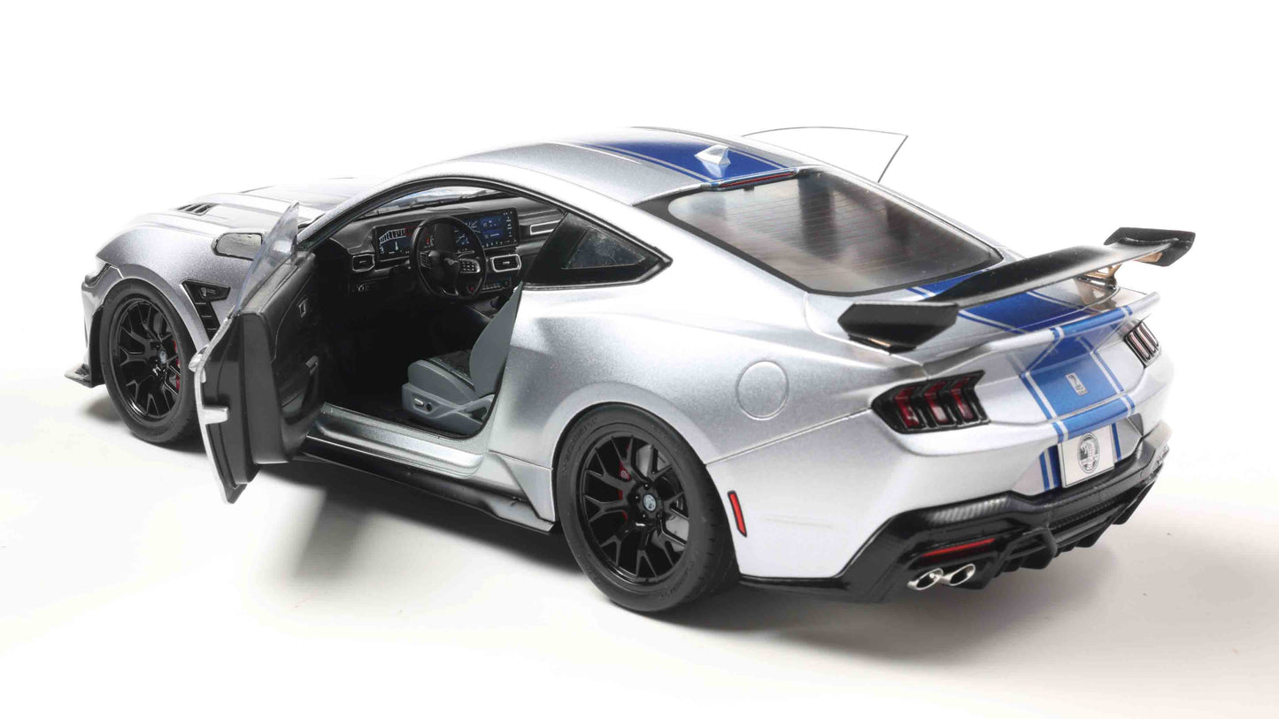 PRECOMMANDE - SHELBY MUSTANG SUPER SNAKE GREY 2025 - Solido - 1/18