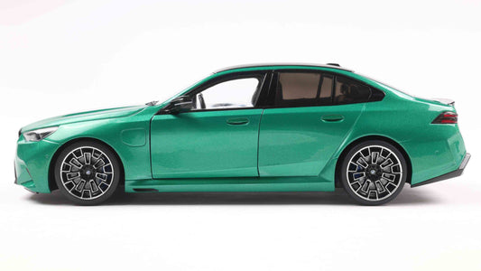 PRECOMMANDE - BMW M5 M ISLE OF MAN GREEN METALLIC 2025 - Solido - 1/18