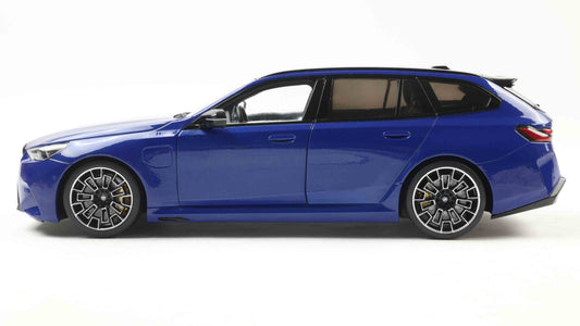 PRECOMMANDE - BMW M5 TOURING MARINA BAY BLUE METALLIC 2024 - Solido - 1/18