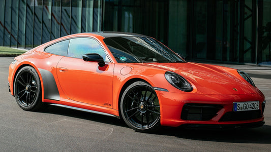 PRECOMMANDE - PORSCHE 911 (992) CARRERA 4 GTS LAVA ORANGE 2023 - Solido - 1/43