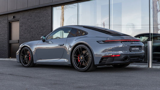 PRECOMMANDE - PORSCHE 911 (992) CARRERA 4 GTS ARTIC GREY 2023 - Solido - 1/43
